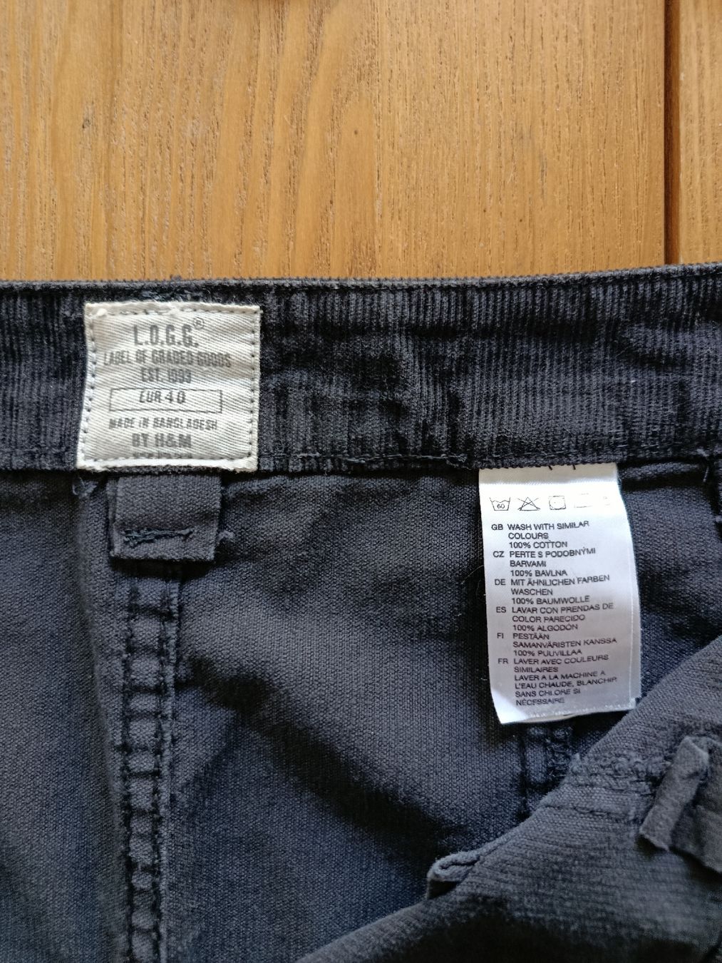 H&M Gonne: Cordrock schwarz Gr.40 – Usato da Basel venduto da Clay66 2