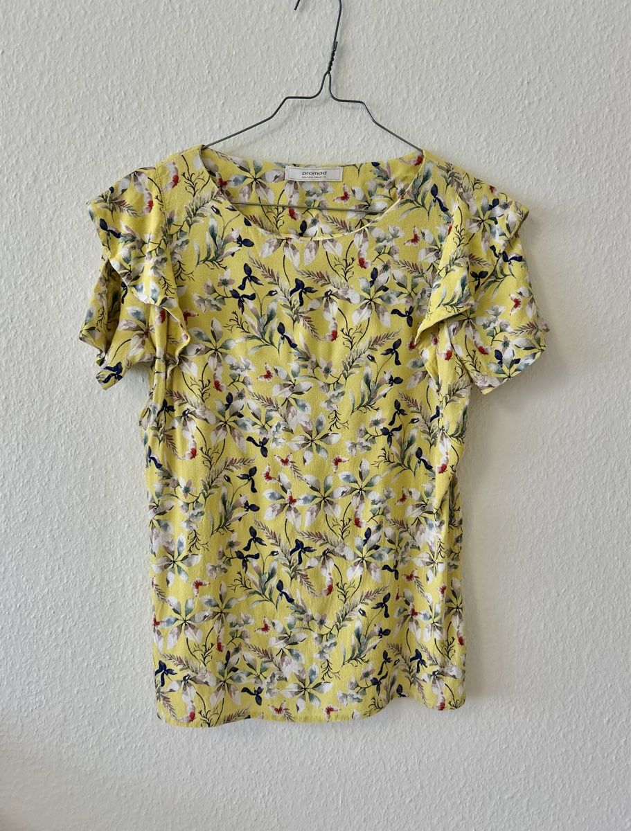 Promod Top: Top jaune à fleurs Promod, T. S – Usato da Carouge GE venduto da Emilynette 1