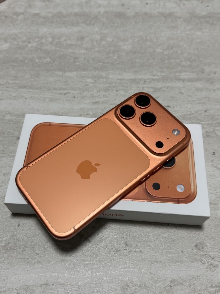 Apple Handys / Smartphones: iPhone 17 Pro 256 GB Cosmic Orange – Gebraucht aus Liestal von ID.088 1