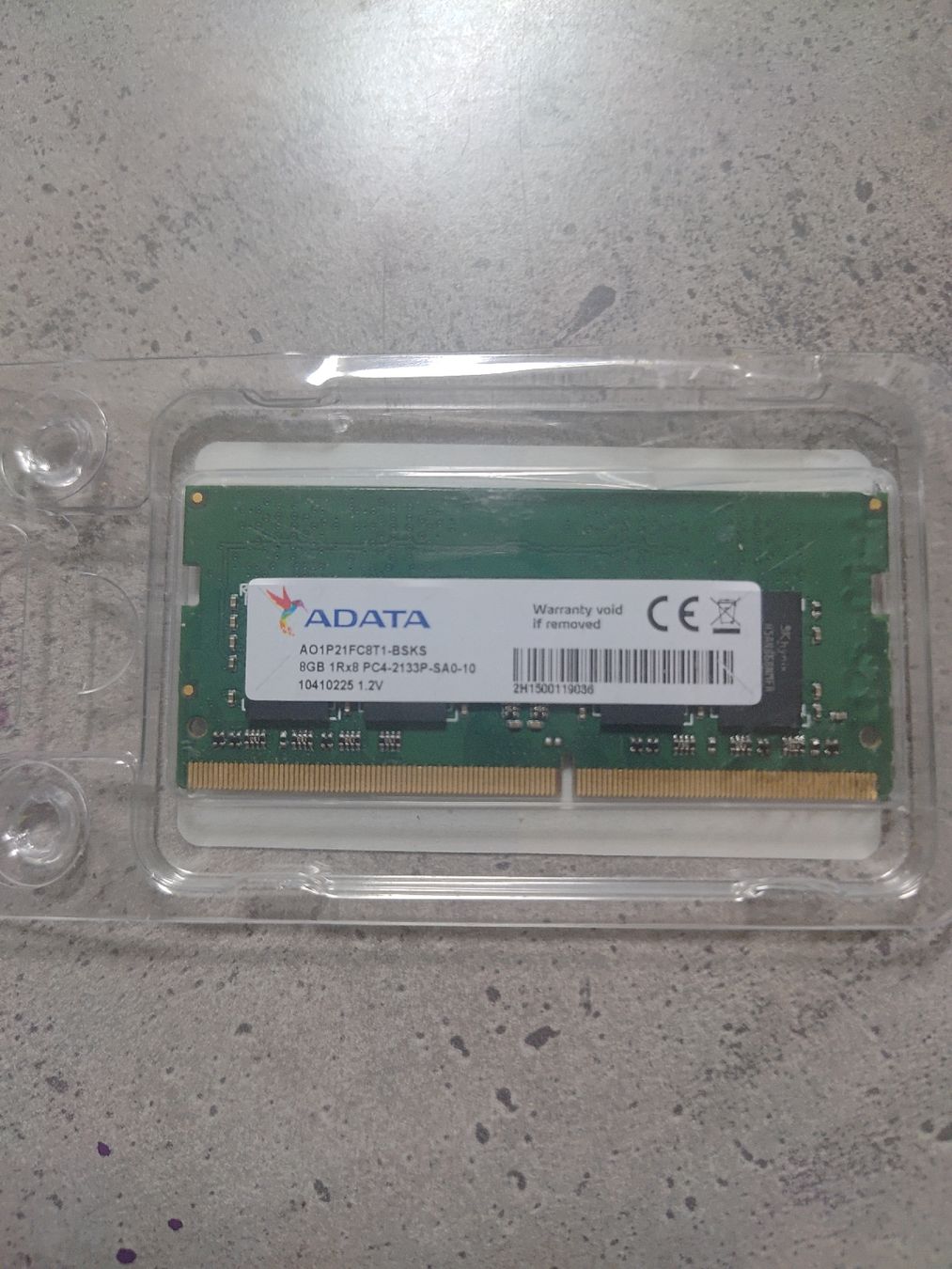 Memoria / RAM: ADATA Arbeitsspeicher 8GB DDR4 PC4-2133P-SA0-10 – Usato da Uznach venduto da Kev_le_Chef