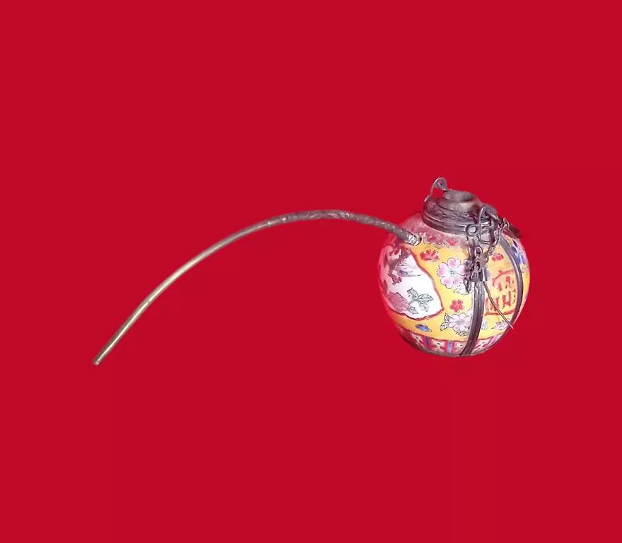 Gläser: Pipe a eau opium  – Gebraucht aus Bern von eric047