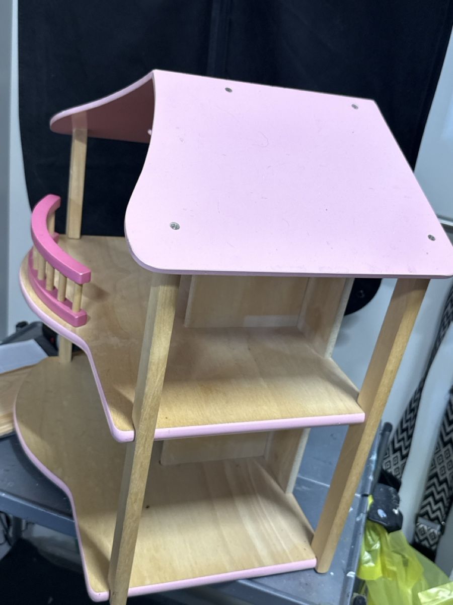 Case e mobili per bambole: Puppenhaus  Holz  mit Balkon gebraucht – Usato da Amriswil venduto da used2use 2