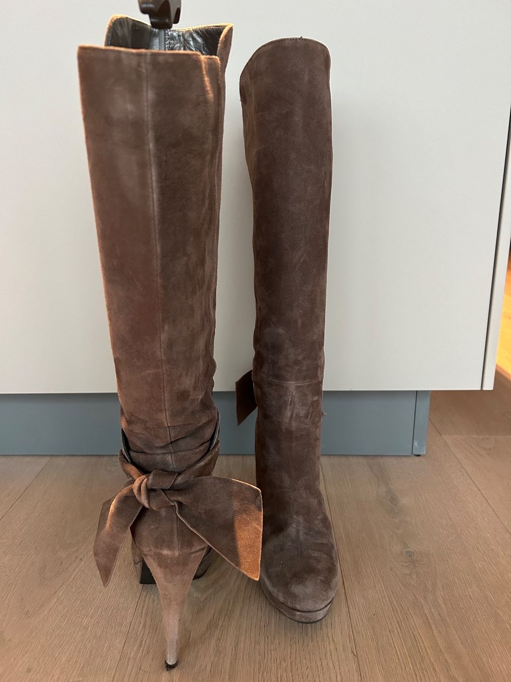 Navyboot Scarpe da donna: Wildlederstiefel von NAVYBOOT – Usato da Kilchberg ZH venduto da Anie. 2