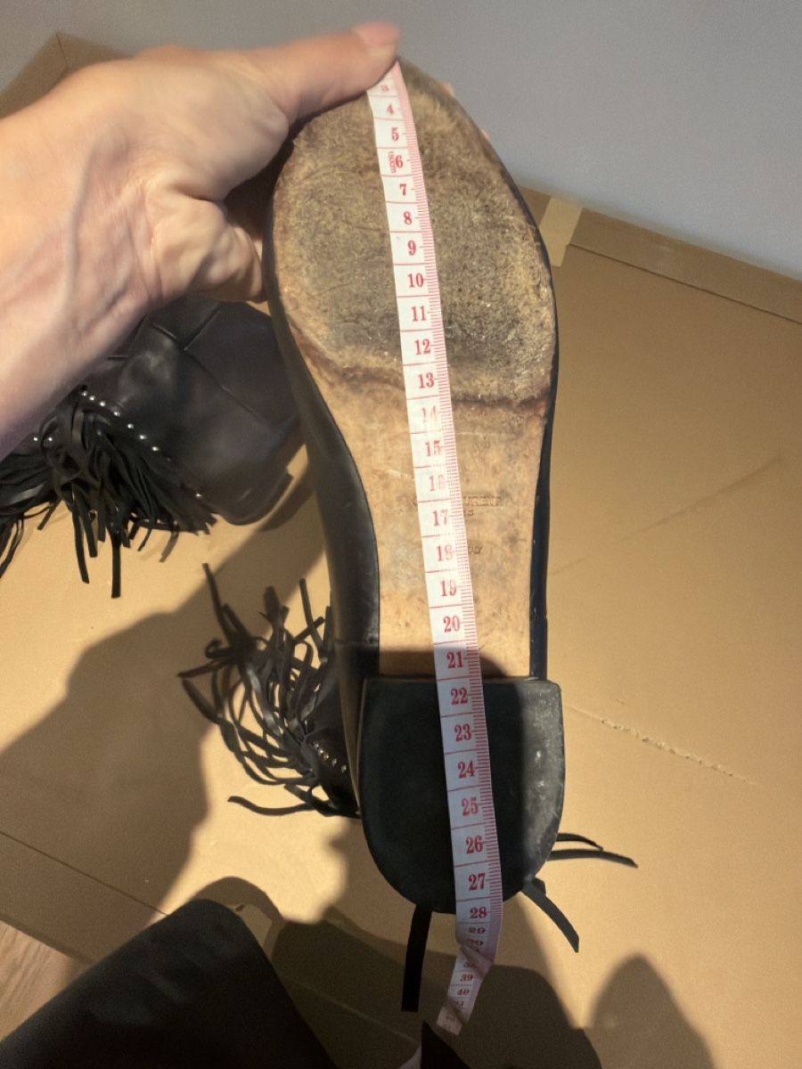 Saint Laurent Damenschuhe: Saint Laurent boots  – Defekt aus Baar von ana_d8tq 4