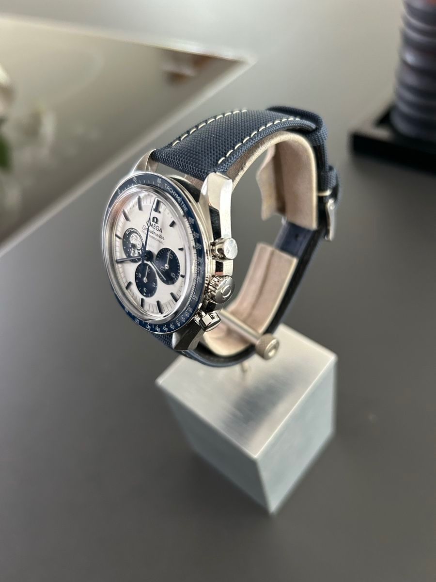 Omega Montres: Omega Speedmaster Silver Snoopy Award – Neuf avec emballage d'origine à Glattbrugg par aquanautilus 1