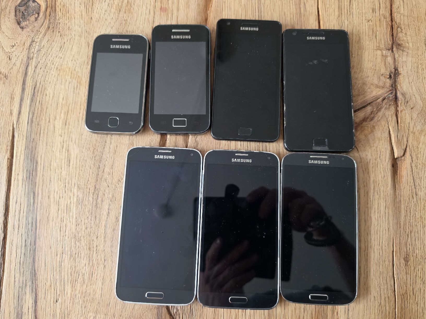 Samsung Telefoni cellulari / Smartphones: 7 Samsung Smartphones  – Difettoso da Untersiggenthal venduto da Rbibo