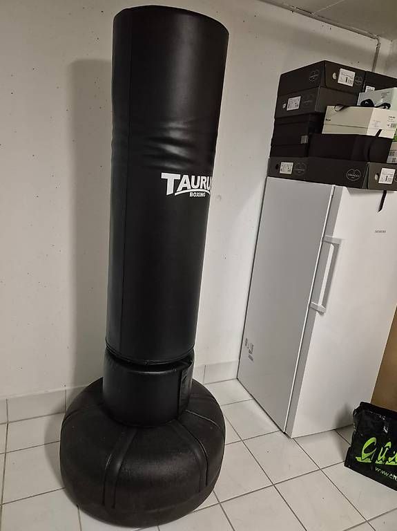 Sacchi da boxe: Neuwertiger Taurus Standboxsack Boxing Trainer – Usato da Meilen venduto da jul_28tj 3