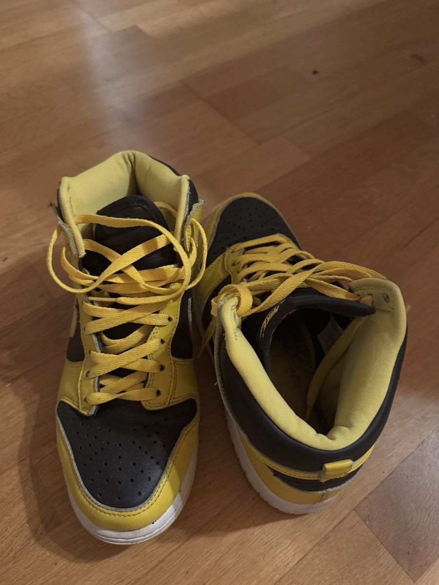 Chaussures hommes: Nike dunk Gelb Schwarz 42,5 – D'occasion à Gwatt (Thun) par fis_p7kw 1