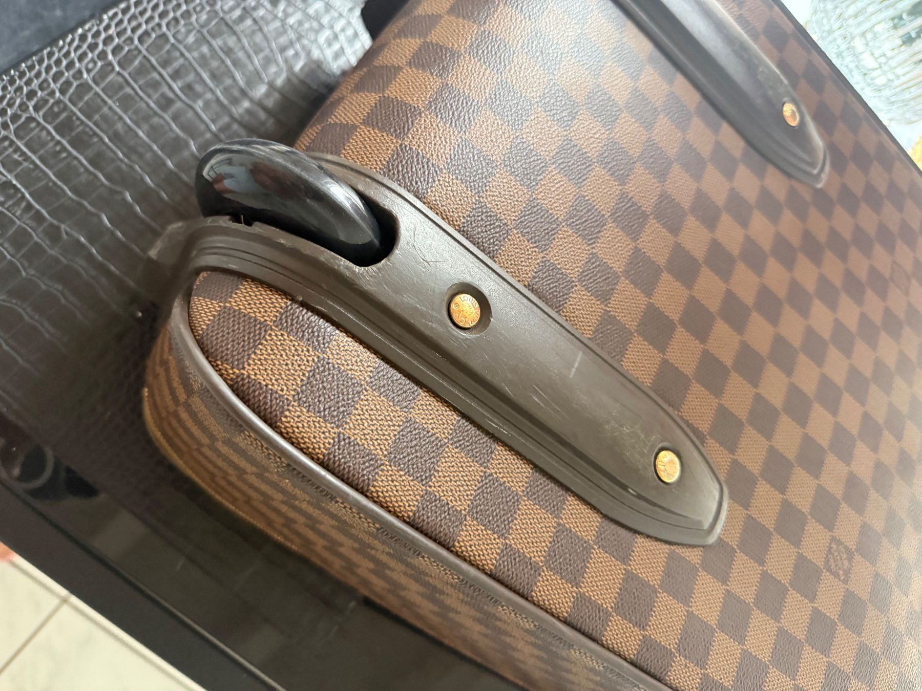 Altro in Aeronautica: Louis Vuitton Pegase 45 Damier – Usato da Wilen b. Wollerau venduto da Corradino0 9