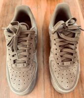 Nike, Suede-Sneaker (Gr. 37.5)