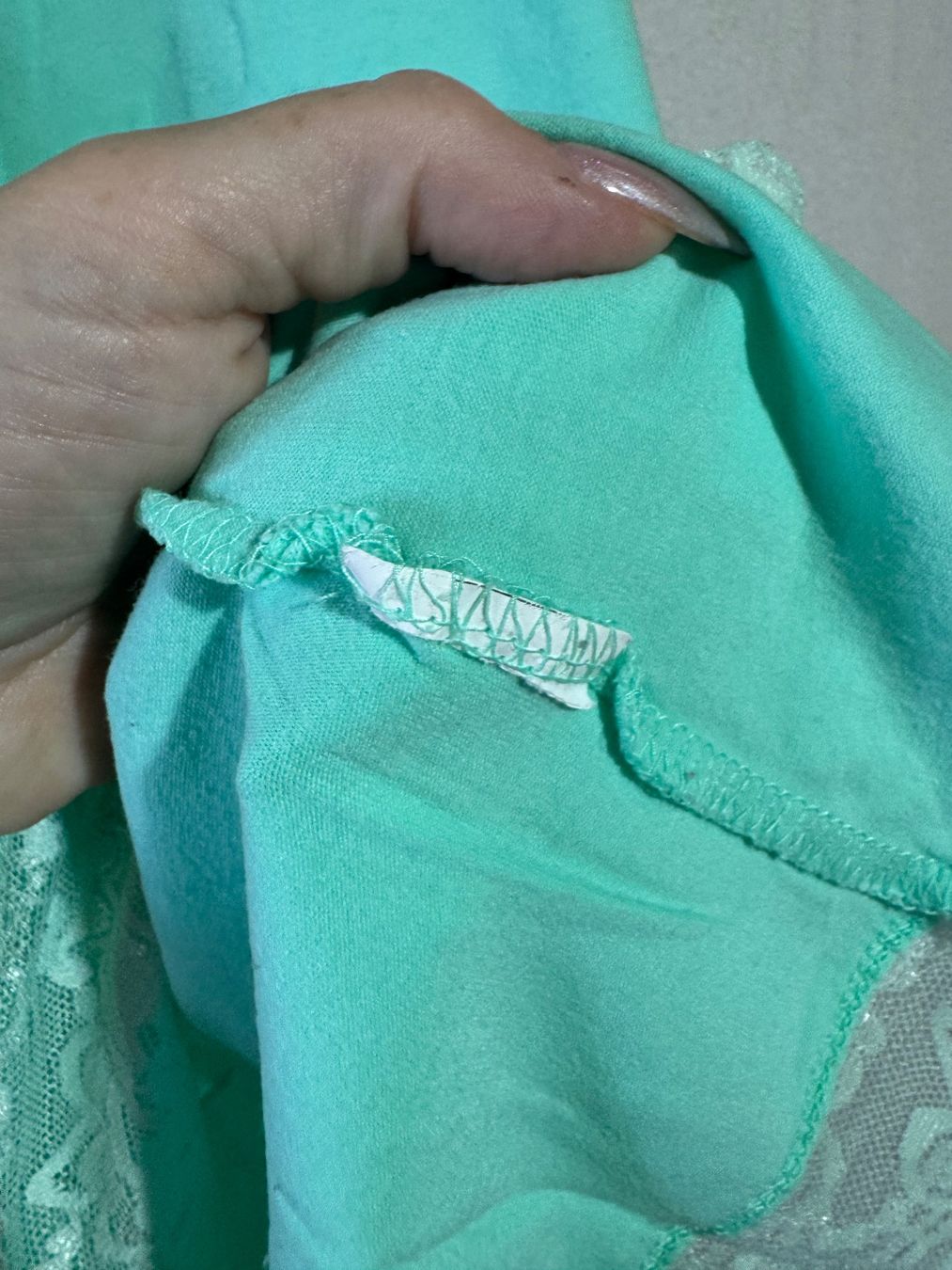 Top: Basic mit Spitze von Gr. M – Nuovo (secondo la descrizione) da Grosswangen venduto da SALE_SALE_SALE 3