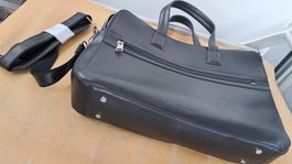Leder Laptoptasche Royal RepubliQ mit Schultergurt - schwarz