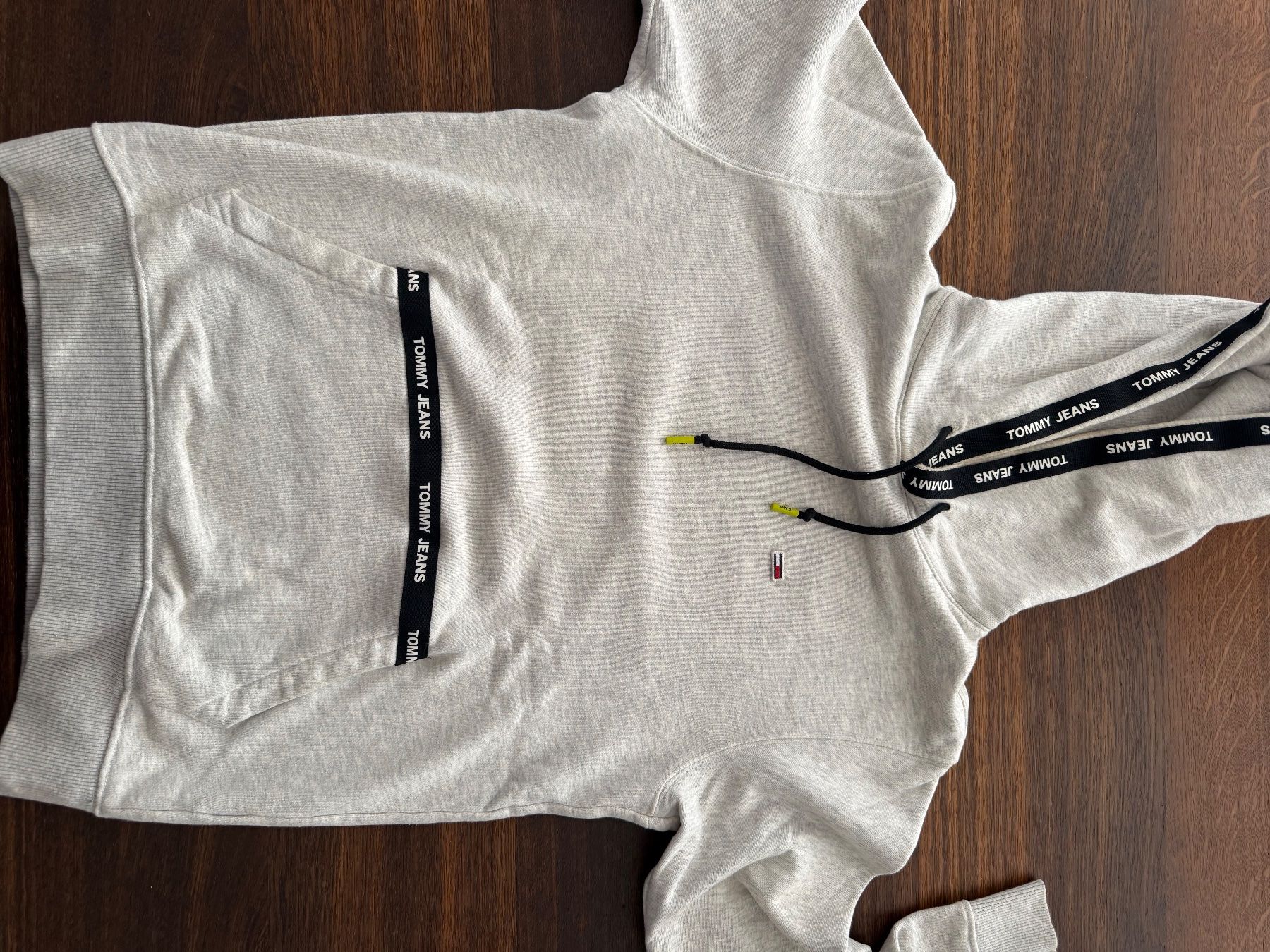Maglioni & Felpe: Tommy Jeans Pullover mit Kapuze – Usato da Amriswil venduto da jan_8pp6
