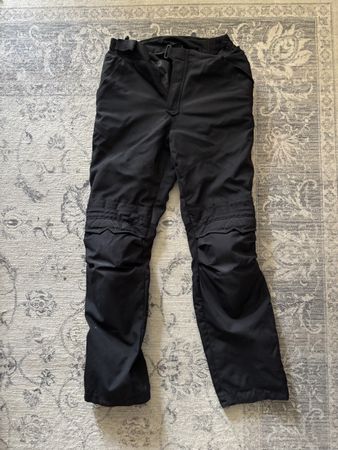 Hose Grösse M schwarz
