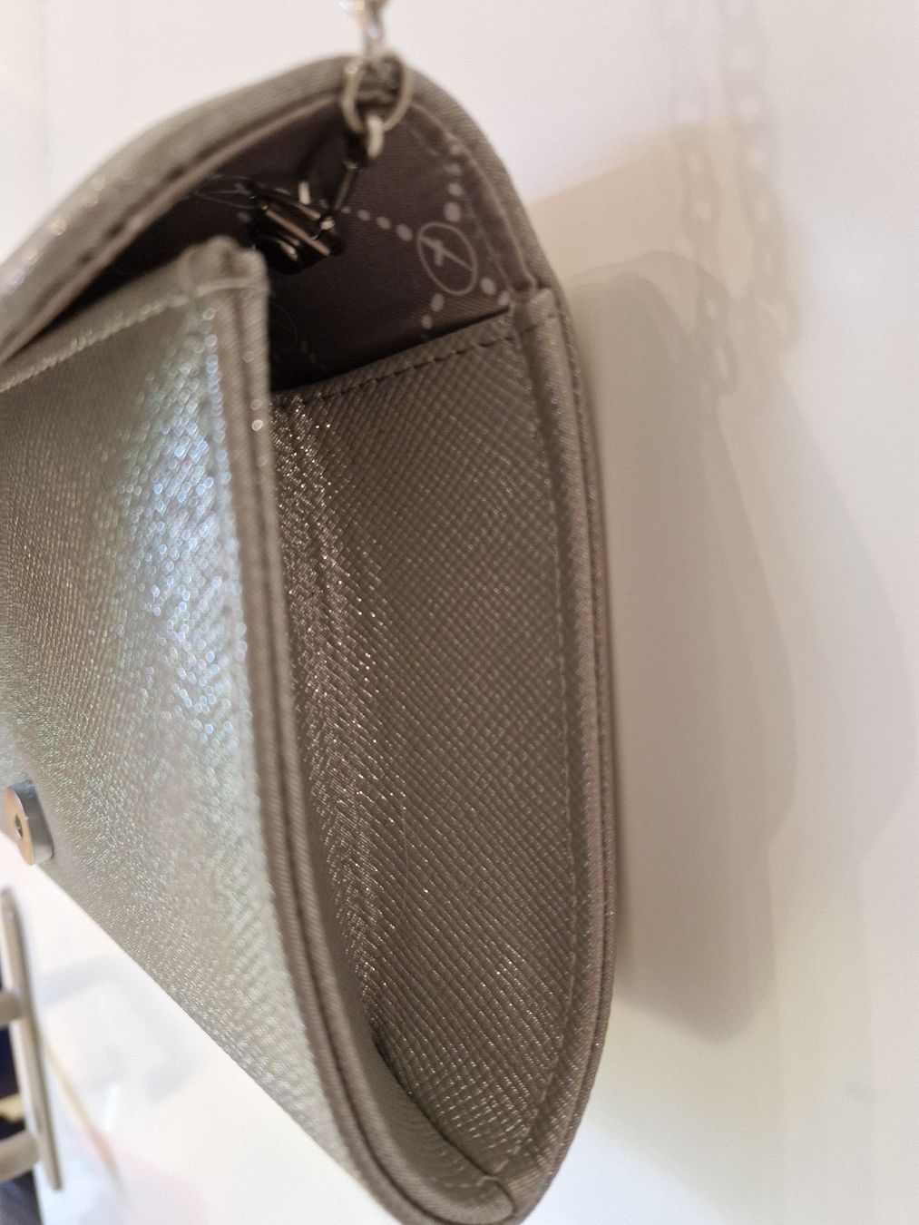 Tamaris Borse da donna: Tamaris Clutch 'Amalia' in Silber – Nuovo (secondo la descrizione) da Lyss venduto da katelisa 7