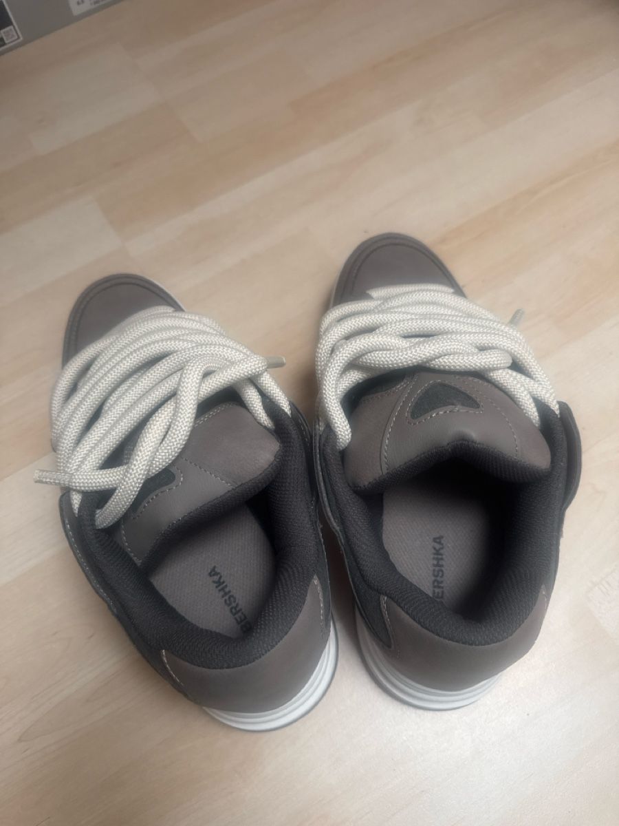 Bershka Scarpe da uomo: Sneaker neu Grösse 41 – Nuovo (secondo la descrizione) da Arnegg venduto da bulubulu 1