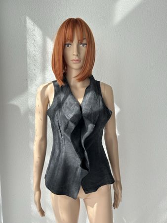 Blunauta Silk Vest, Size 42, Ruffle Detail — Chic Style!