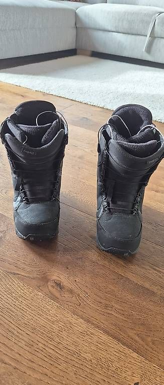 Herrenschuhe: Snowboard Schuhe Grösse 39 – Gebraucht aus Heiligenschwendi von Lotusse-hair