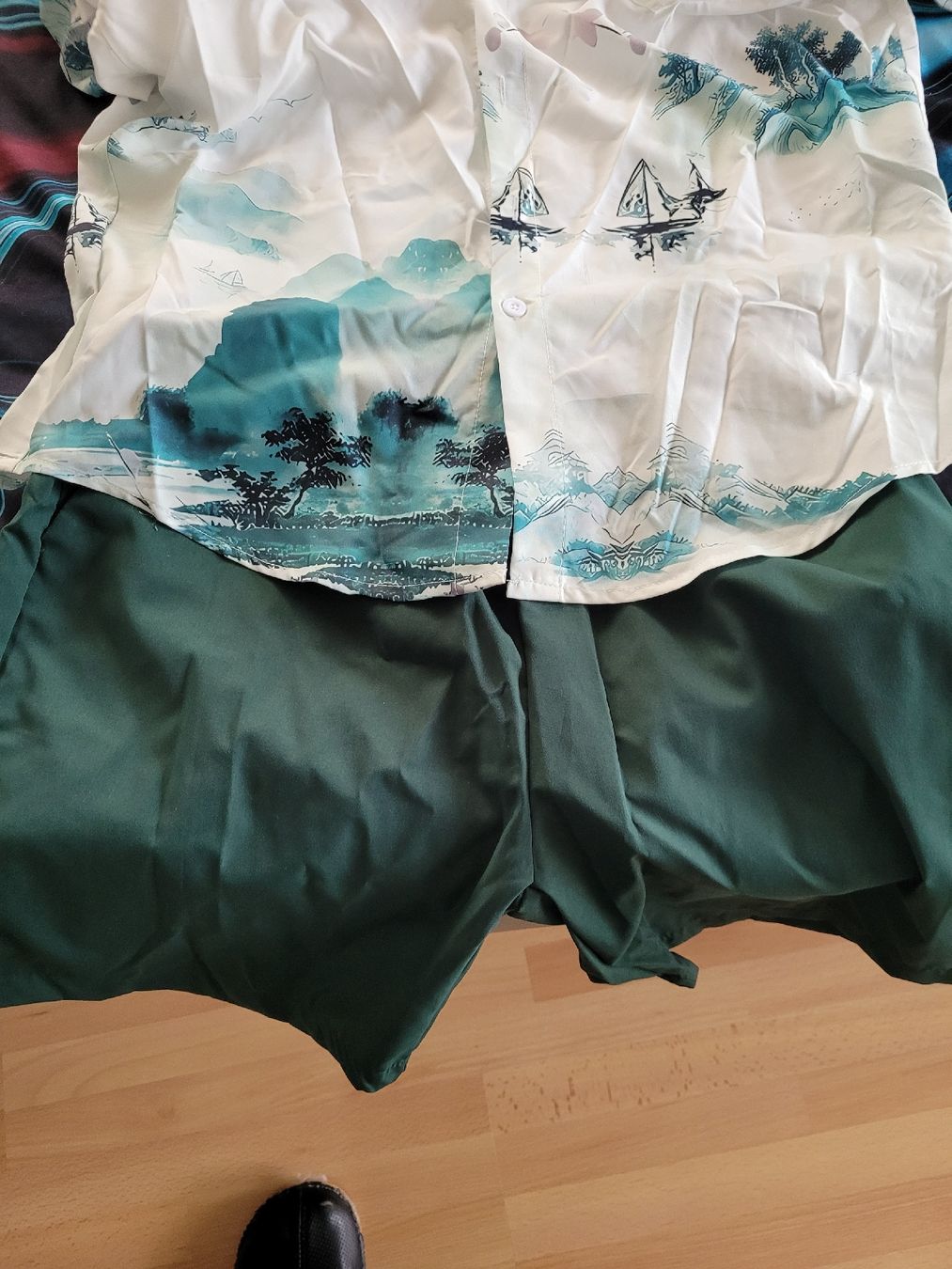 Lotti & Set di vestiti: Sommer Outfit Hemd Shorts Grösse M – Nuovo e nell'imballaggio originale da Bassersdorf venduto da K1966 1