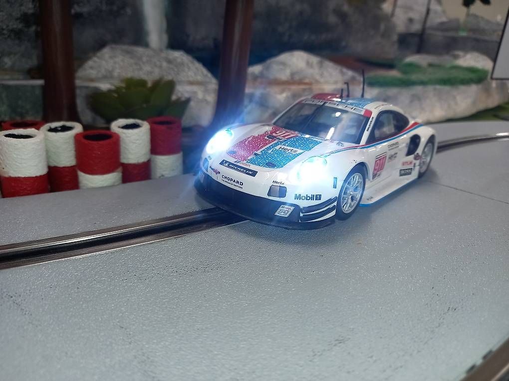Carrera Piste: Carrera Digital 132 Porsche 911 RSR – Usato da Langenthal venduto da noa_9wcy 2