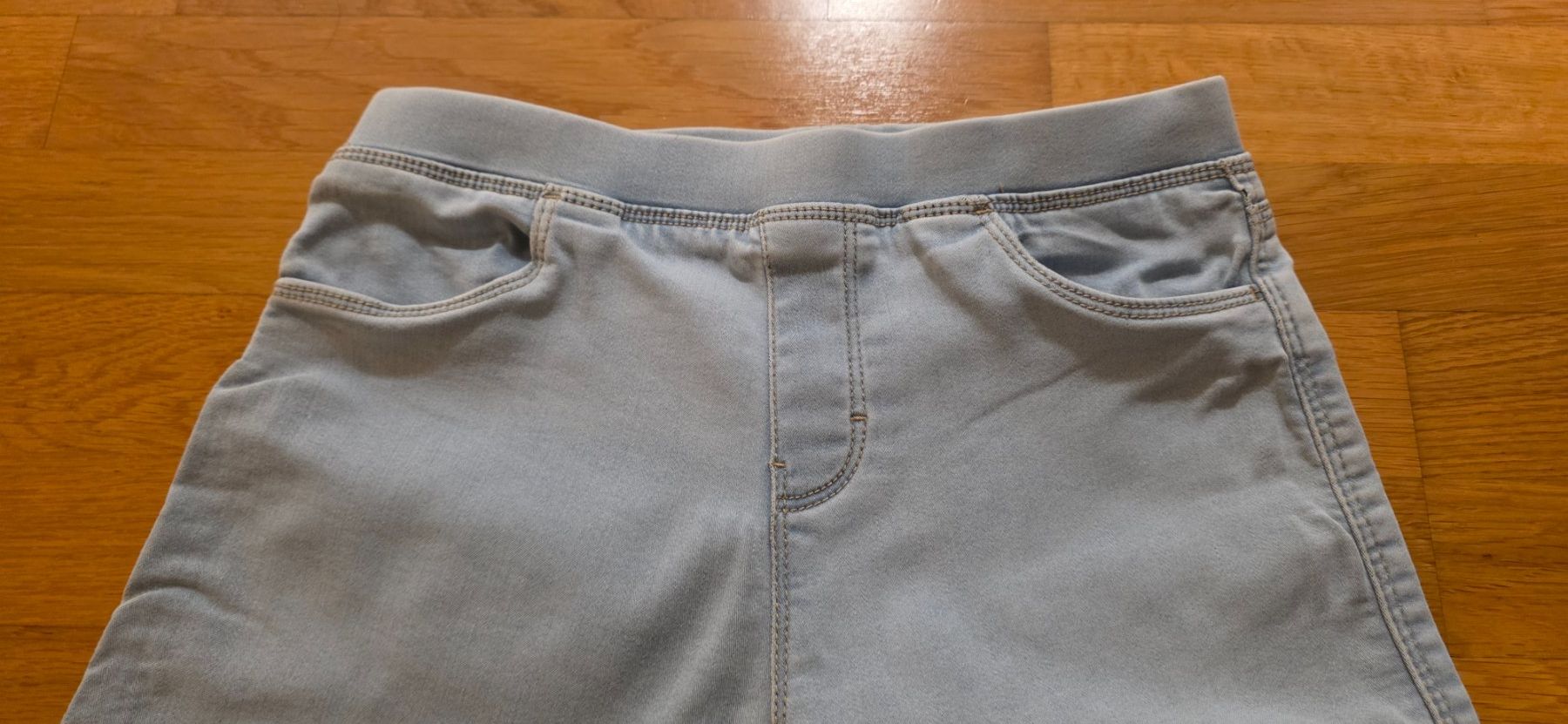 C&A Pantalons: C&A Freizeithose im Jeanslook hellblau / hellgrau - Gr. 152 – D'occasion à Fällanden par zeno01 2