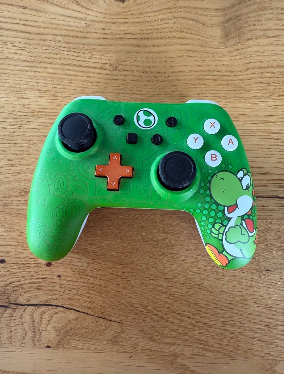Nintendo Console: Nintendo Switch OLED, Yoshi Controller & Zubehör – Usato da Teufen AR venduto da Pusteblume31 2