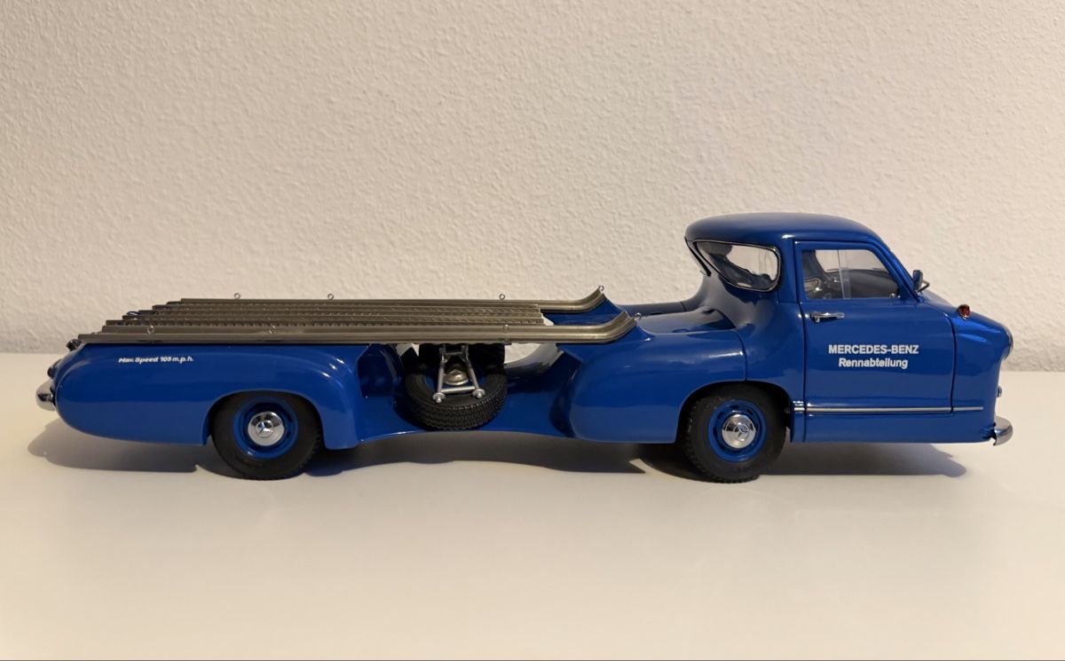 CMC Modellini d'auto: CMC 1:18 MB RENNTRANSPORTER 1954 – Usato da Däniken SO venduto da hasenpfote. 2