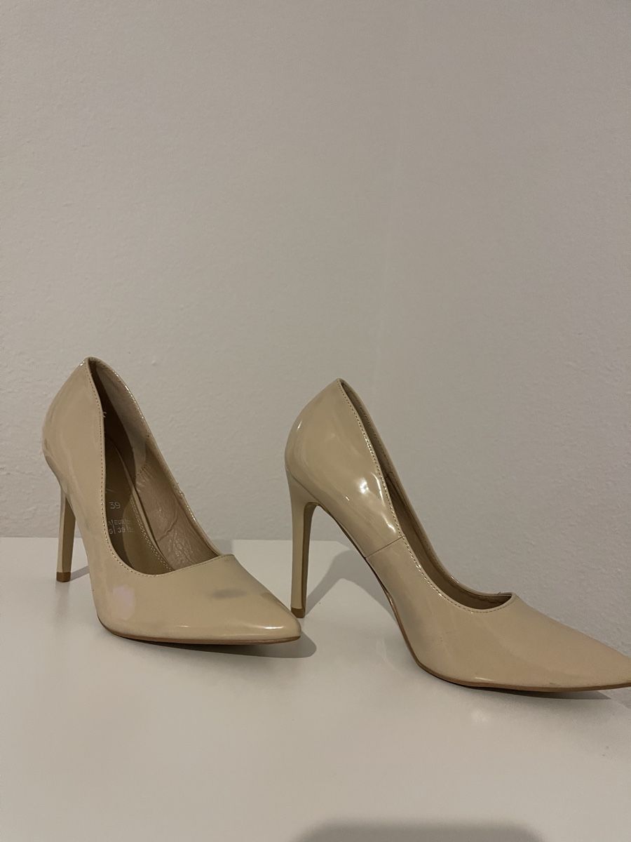 Scarpe da donna: Elegante Damenschuhe, Beige, Grösse 39 – Nuovo (secondo la descrizione) da Wetzikon ZH venduto da man_7mn7 2
