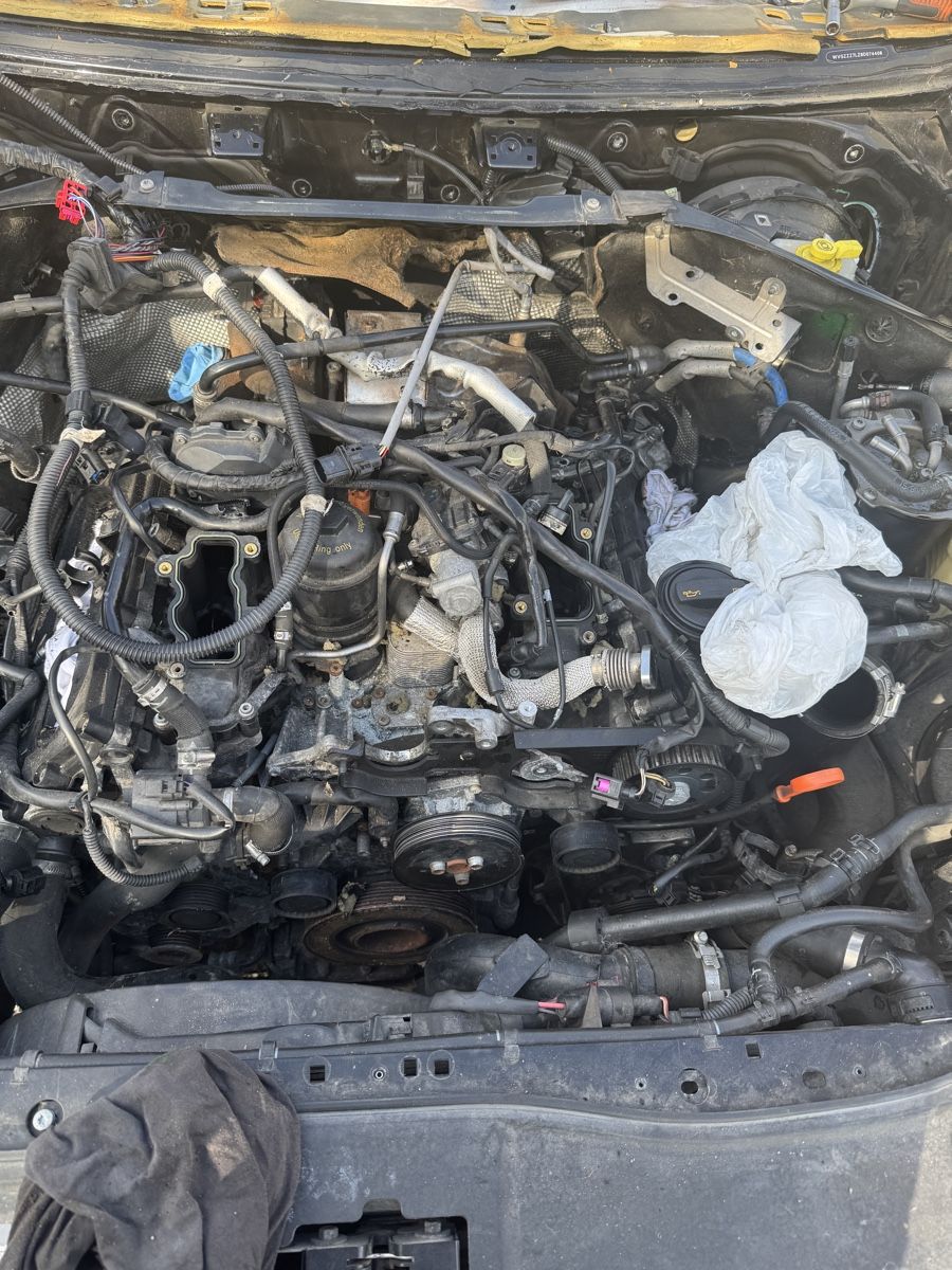Volkswagen Tutti pezzi di ricambio auto: Motor VW Touareg 3.0tdi – Usato da Turbenthal venduto da ardi.x