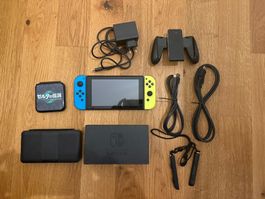 Nintendo Switch XAJ4000 mit Etui und Zubehör