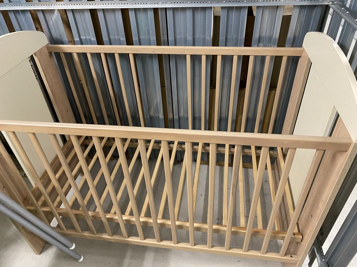 Betten: Schönes  Kinderbett  weiss oder beige – Gebraucht aus Bülach von Andy655 1