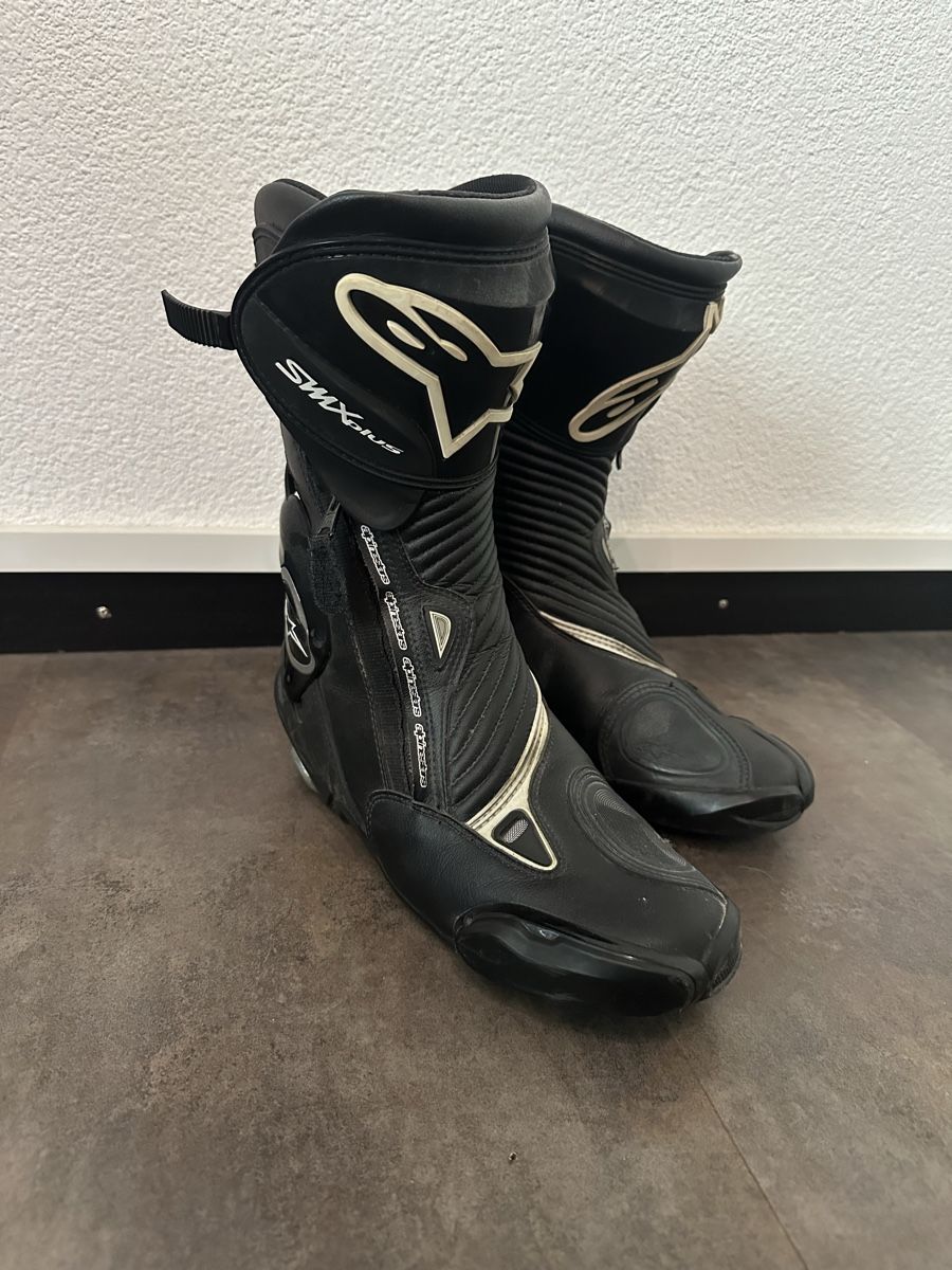 Chaussures hommes: Motorradschuhe Gr 43 Alpinestars – D'occasion à Niederuzwil par gullipulli