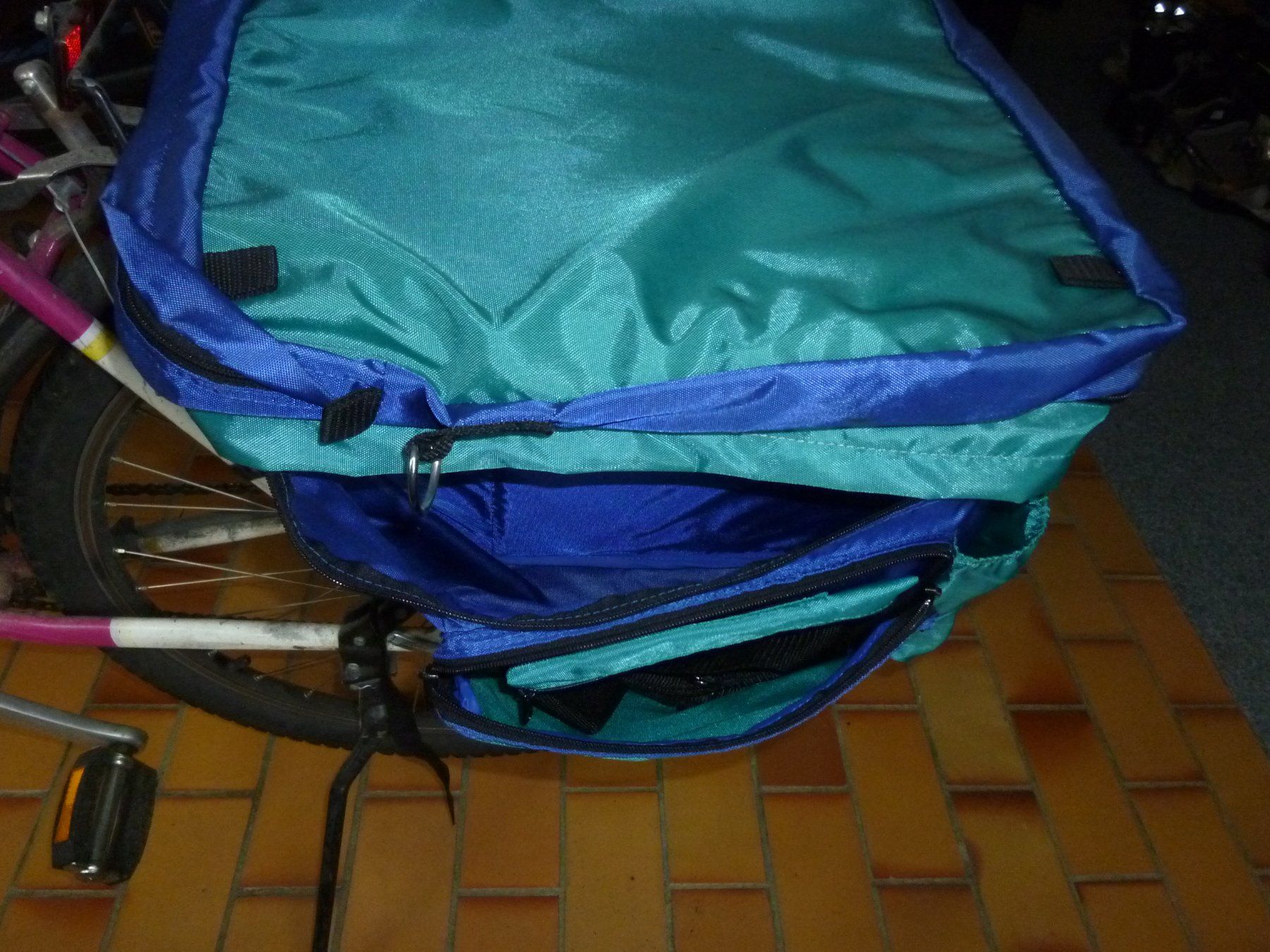 Taschen: Velo Gepäcktaschen Hinten – Gebraucht aus Bergdietikon von Werkler33 1