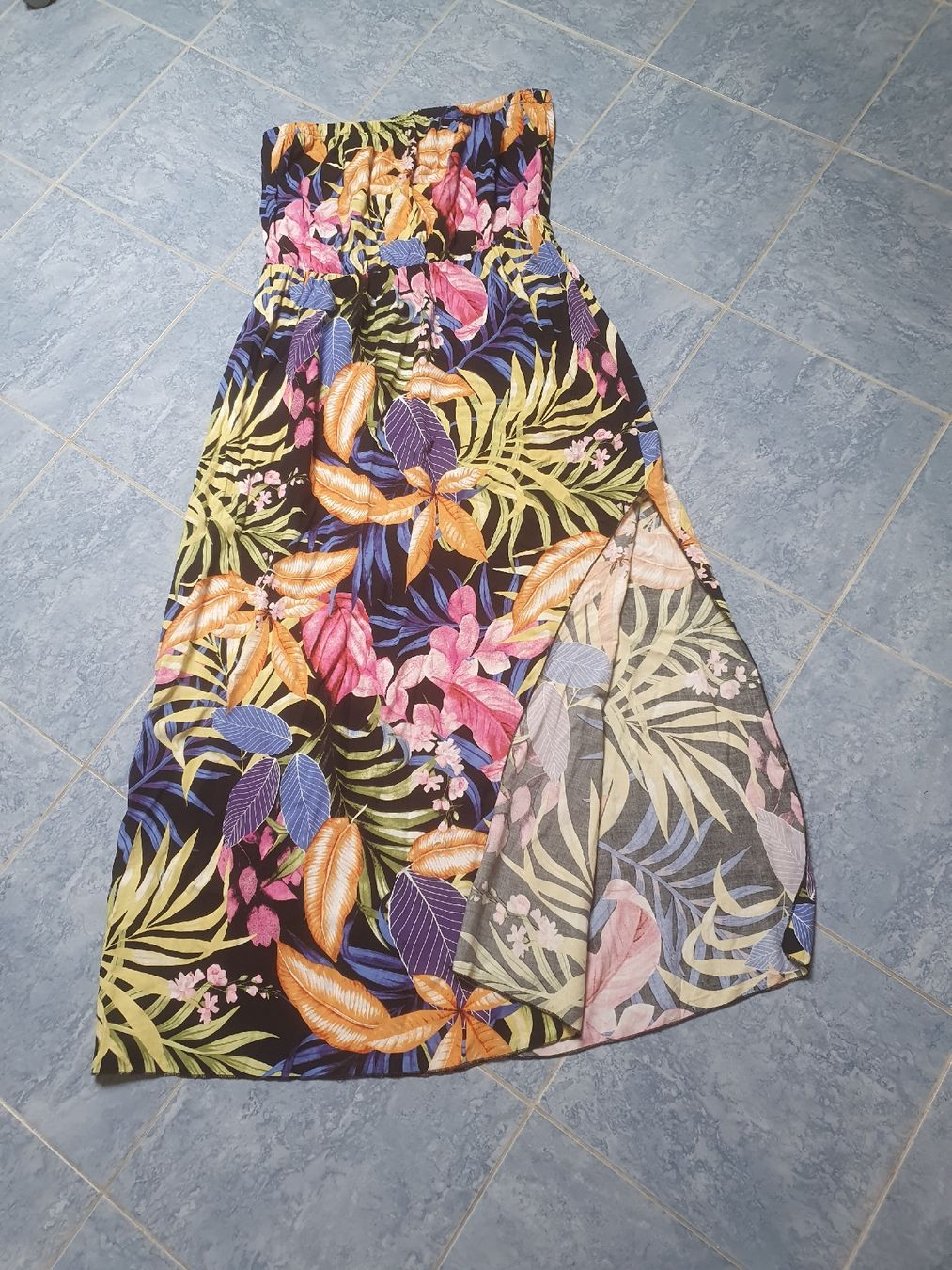 Kleider: damen trägerloses kleid gr.XL – Neu (gemäss Beschreibung) aus Oberbuchsiten von selotius