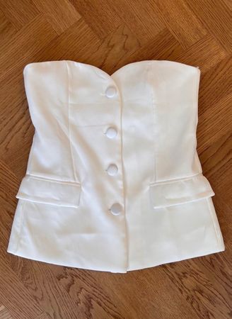 Schulterfreies elegantes Top weiss