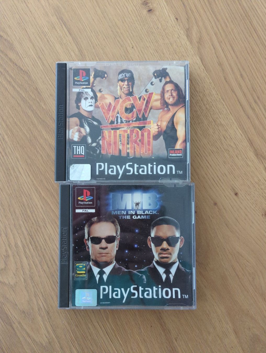 Spiele: MIB et WCW Intro  – Gebraucht aus Ardon von hel_2xvs