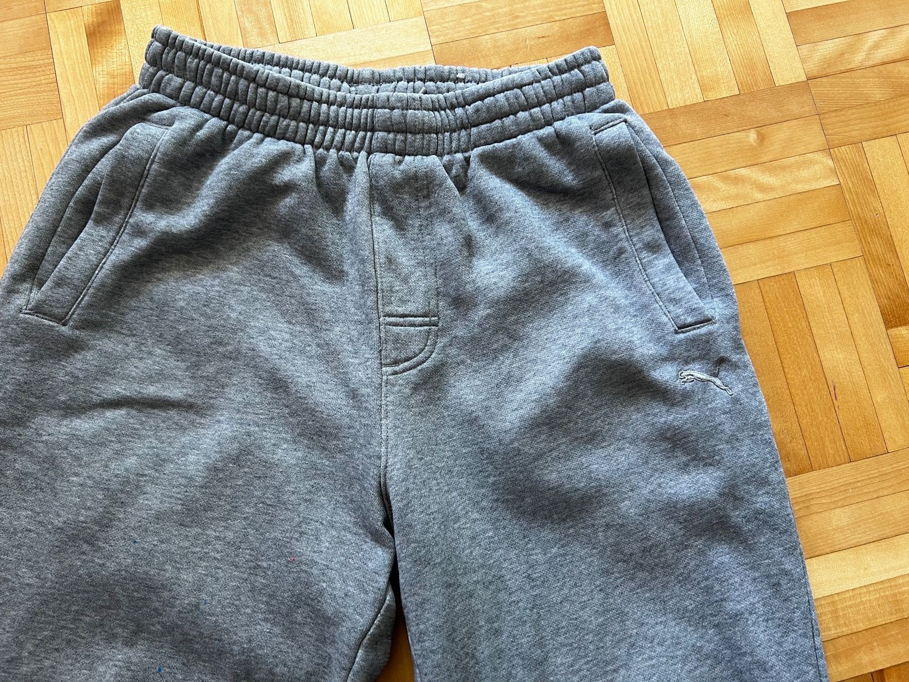 Puma Hosen: Sehr schöne Trainerhose von PUMA – Gebraucht aus Schaffhausen von Shiva_70 1