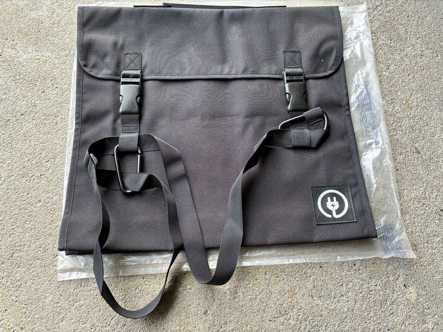 Borse: Ladekabel Tasche – Usato da Horw venduto da adler65 1