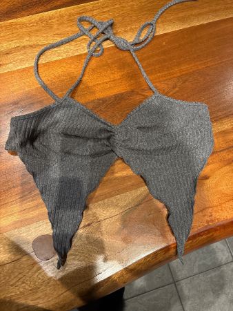 Halterneck Top grau gerippt zum Binden Grösse S