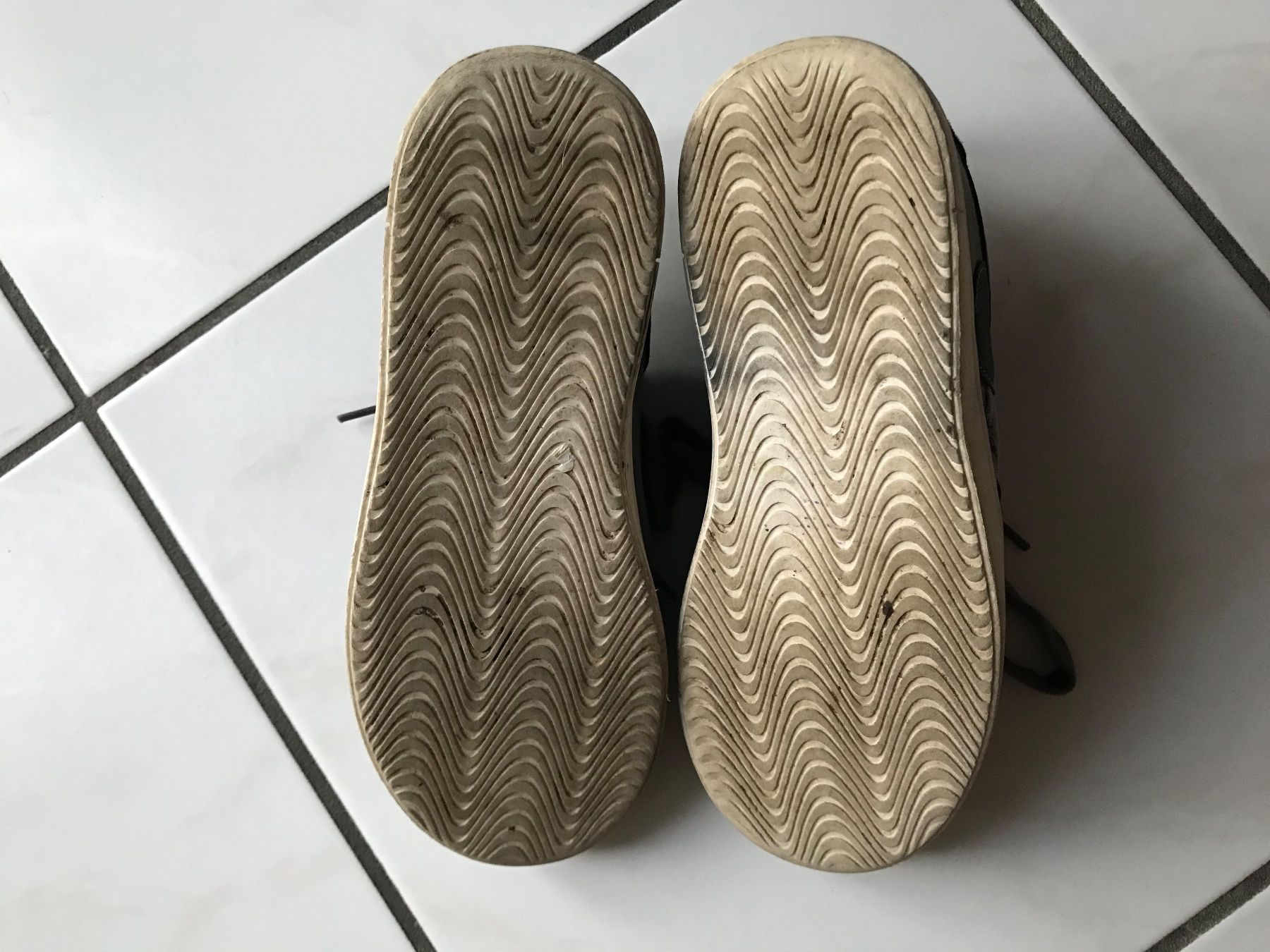 Scarpe per ragazze: Chaussures baskets fille pointure 33 – Usato da Montalchez venduto da Azurea79 3