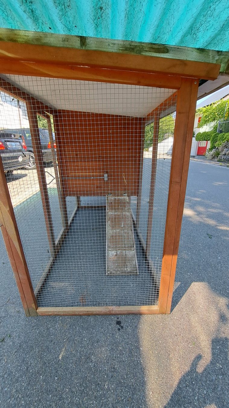 Cages, transport & sécurité: Hühnerstall – D'occasion à Illnau par noner 4