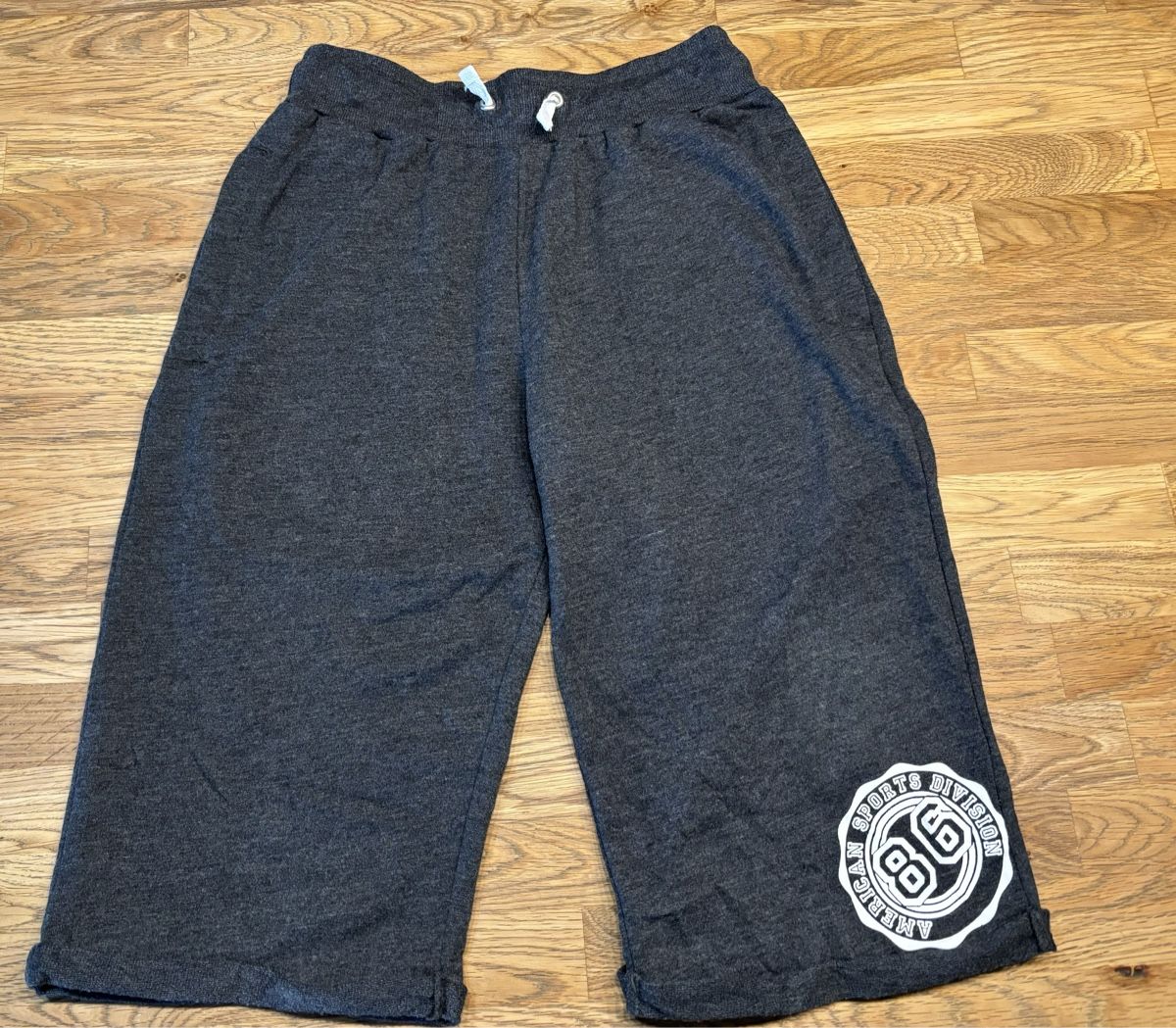 Pantaloni: Bonprix Joggingshorts Gr.146 – Usato da Oberdorf SO venduto da sa-na