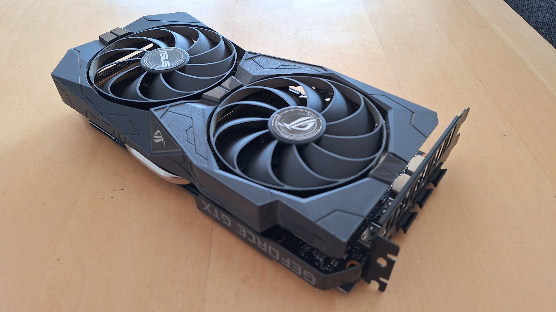 Asus Schede grafiche: ASUS ROG STRIX GeForce GTX 1660 SUPER OC – Usato da Gams venduto da Glanter 2