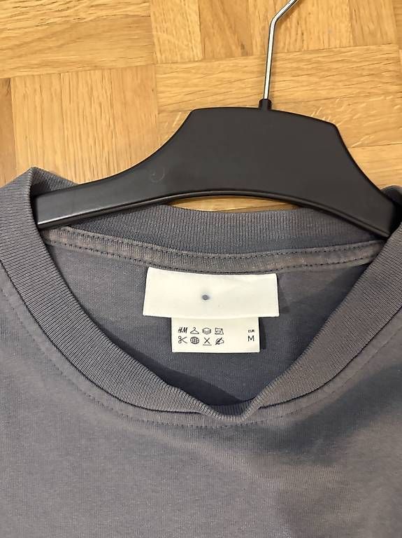 T-shirt: T-Shirt in Grau – Usato da Schaffhausen venduto da jan_pzd5 2