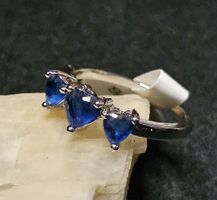 Zarter Ring mit blauem Zirkonia, 925 versilbert, Gr.7