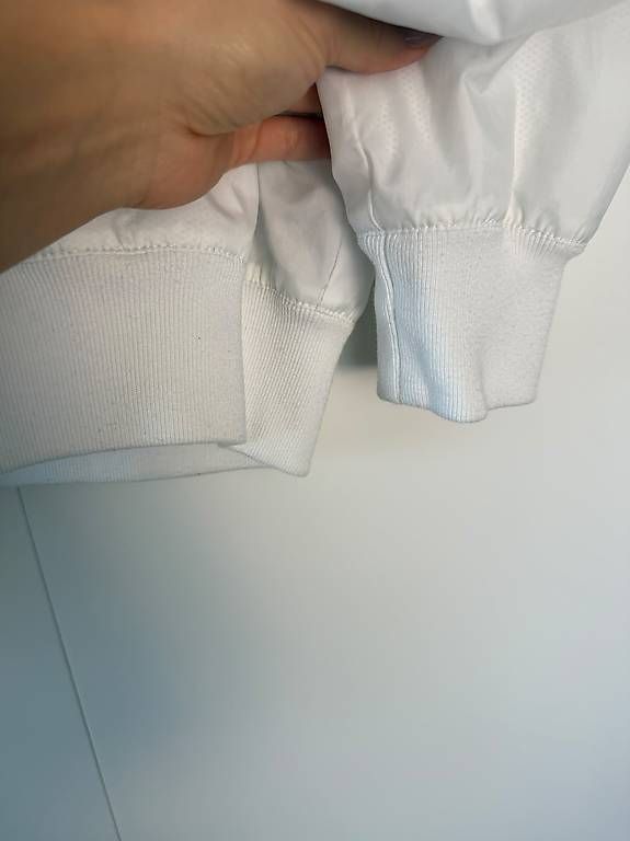 Vestes: NIKE WINDBREAKER MIT KAPUZE – D'occasion à Niederhelfenschwil par Mileko 3