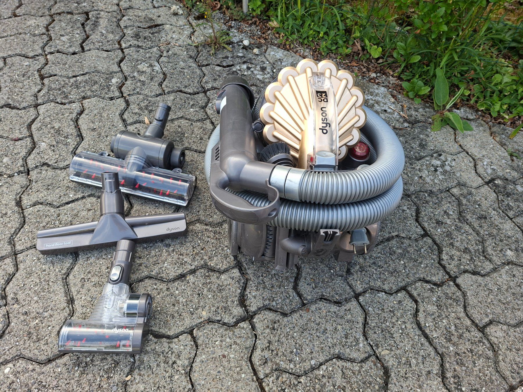 Dyson Aspirapolveri & Accessori: Staubsauger Dyson DC 23 – Usato da Uetendorf venduto da jumaijumai 1