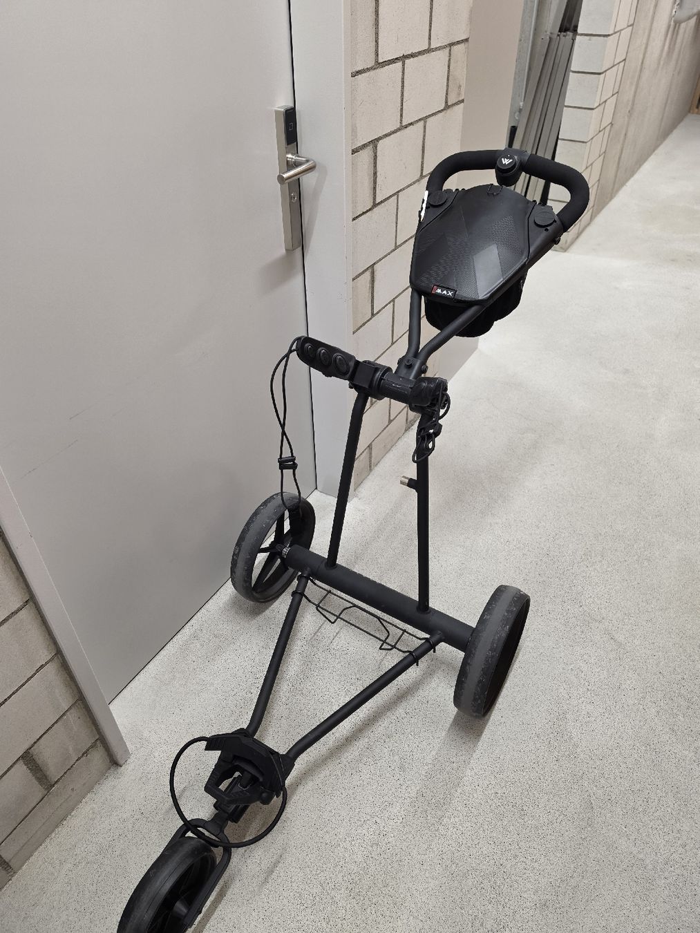 Big Max Trolleys: BIG MAX e-Ti Elektrotrolley Phantom Black + BIG MAX Dri Lite – Gebraucht aus Immensee von Bonsai_Golf 4
