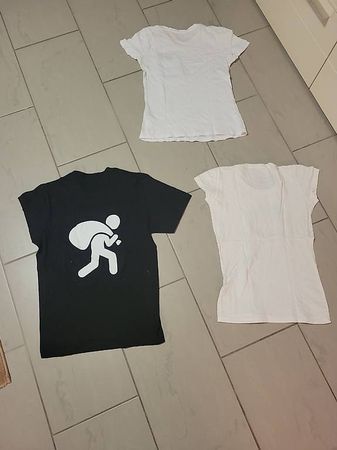 T-Shirts kaum getragen/neu Grösse XS/S