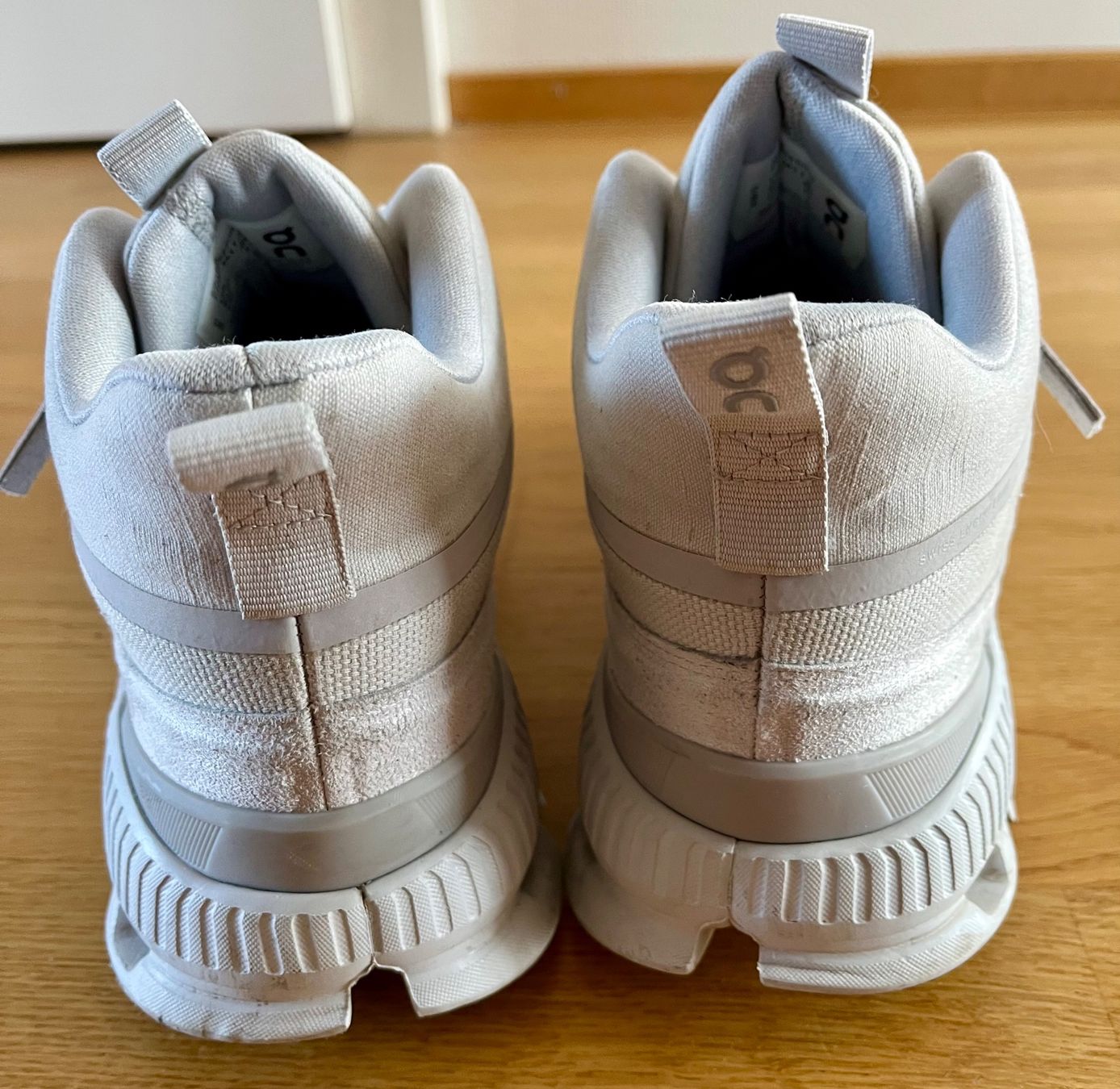 On Chaussures hommes: On Cloud Hi Monochrome Glacier Cloudtec / Hoch-Sneaker Gr.46 – D'occasion à St.Gallen par Marcopolo71 5